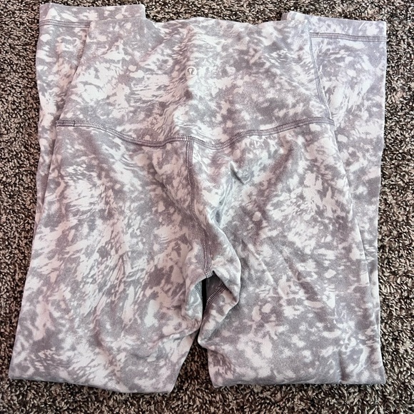 lululemon leggings!!! - Picture 2 of 2